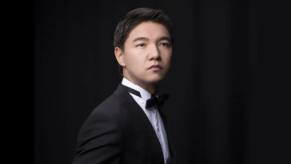 Taniqli opera xonandasi Aqlbek Piyazov bilan shartnoma imzolandi