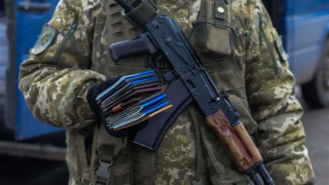 Ukraina 22 yoshgacha bo‘lgan erkaklarning mamlakatdan chiqib ketishiga ruxsat berdi
