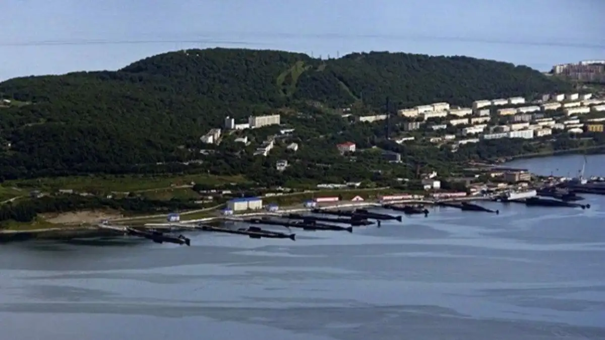 Sunami Rossiyaning Kamchatkadagi atom suv osti bazasiga zarar yetkazdi