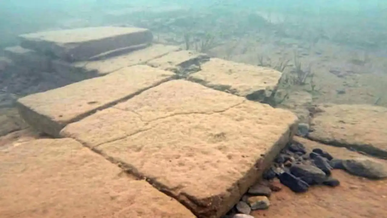 XV asrda suv ostida qolgan Ipak yo‘li shahri topildi