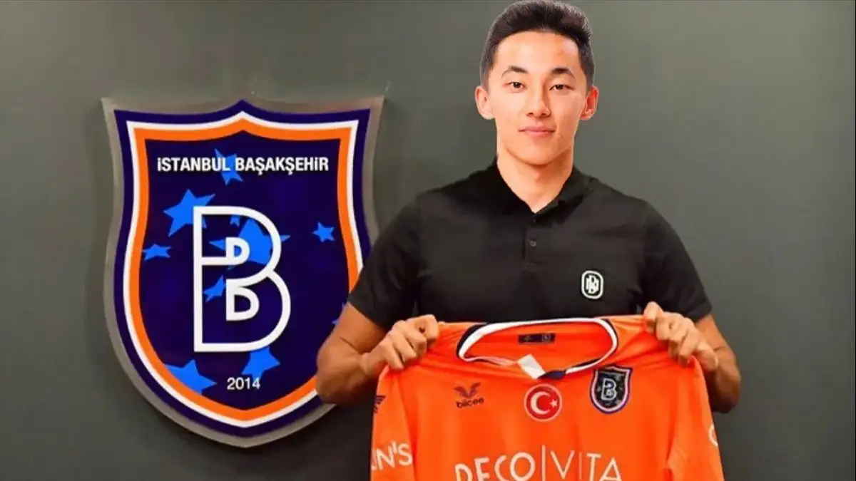 Abbosbek Fayzullayev rasman "Istanbul Bashakshexir" futbolchisiga aylandi