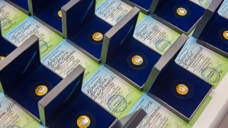 “Ijtimoiy himoya fidoyisi” ko‘krak nishoni bilan taqdirlash tartibi belgilandi