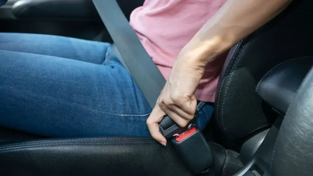 Avtomobilda xavfsizlik kamarini taqish mumkin bo‘lmagan kasalliklar ro‘yxati tasdiqlanadi