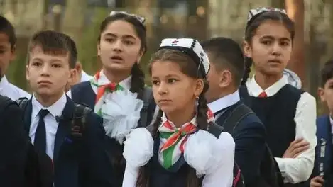 Endi maktablarda 5 emas, 10 baho qo‘yiladi. Tojikistonda!